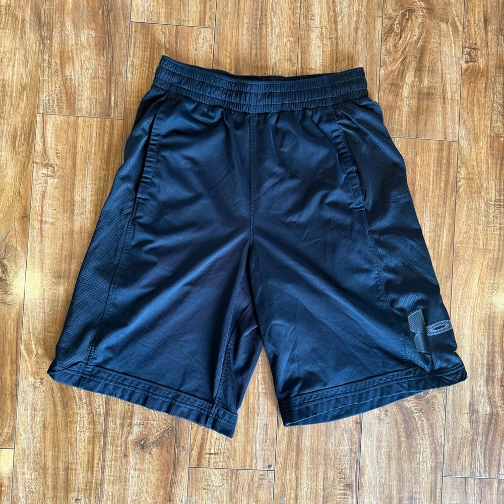 Under Armour Men's Black Loose Basketball Athletic Shorts Pockets Size Medium